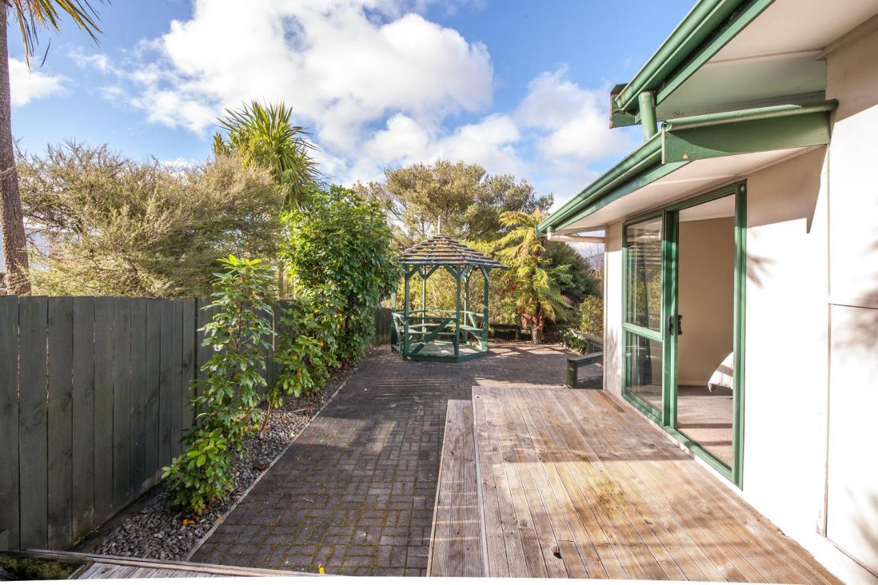 Kaihua Lookout - Taupo Holiday Home Exteriör bild