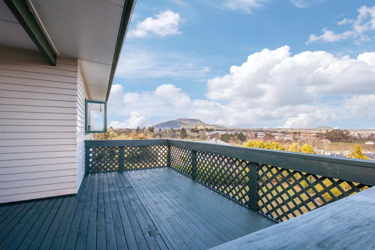 Kaihua Lookout - Taupo Holiday Home Exteriör bild