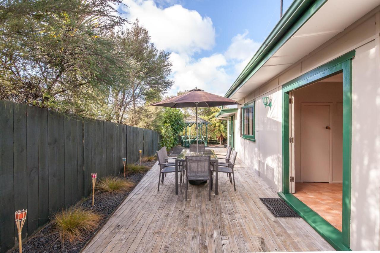 Kaihua Lookout - Taupo Holiday Home Exteriör bild